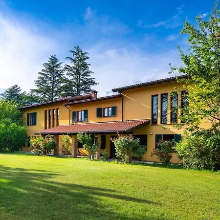 Villa Tenuta Contessa Chiara 17, Emma