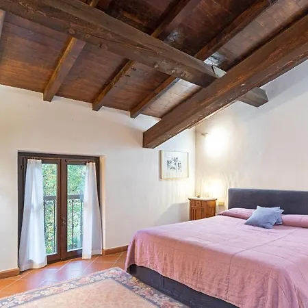 Tenuta Contessa Chiara 17, Emma * Fontanile