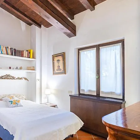 Tenuta Contessa Chiara 17, Emma Villa