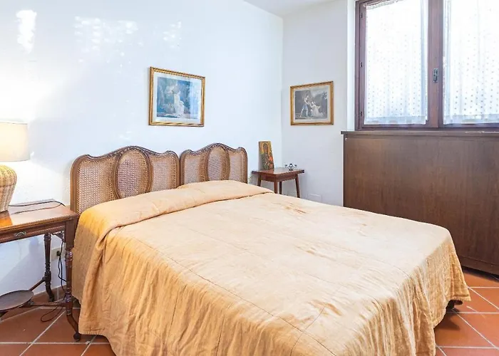 Tenuta Contessa Chiara 17, Emma Villa *