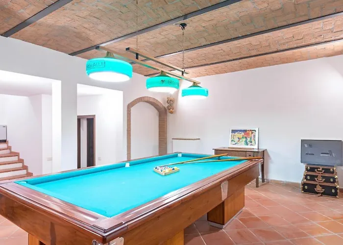 Villa Tenuta Contessa Chiara 17, Emma Fontanile