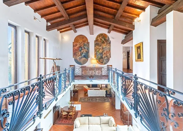 Tenuta Contessa Chiara 17, Emma Villa